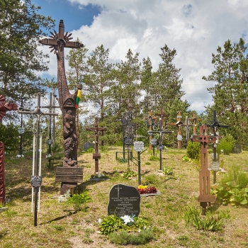 Memorial to the Dainava district Partisans